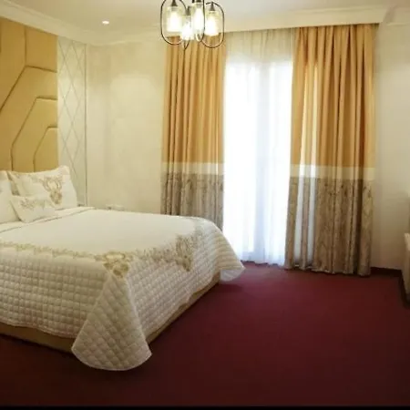 Eiffel Hotel